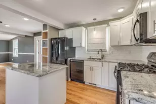 8 Pluff Ave, North Reading, MA 01864 - Photo 2