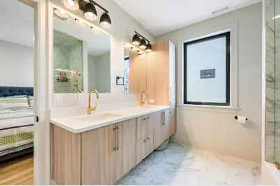 127 Bolton St, Boston, MA 02127 - Photo 12