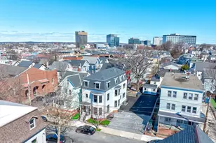 13 Arlington St, Somerville, MA 02145 - Photo 2