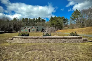 85 Verde Dr, Greenfield, MA 01301 - Photo 2