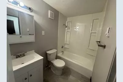 949 Main St #16, Woburn, MA 01801 - Photo 4