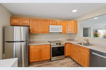 330 Sunderland Rd #69, Worcester, MA 01604 - Photo 10