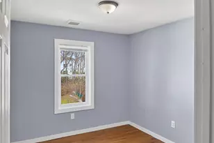 247 Pilgrim Ave, Worcester, MA 01604 - Photo 14