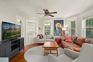 32 Charles St, Wakefield, MA 01880 - Photo 2