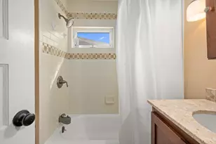 32 Charles St, Wakefield, MA 01880 - Photo 20