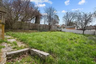 213 Weetamoe St, Fall River, MA 02720 - Photo 32