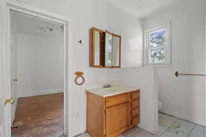 213 Weetamoe St, Fall River, MA 02720 - Photo 30