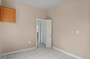 213 Weetamoe St, Fall River, MA 02720 - Photo 24