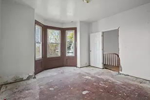 213 Weetamoe St, Fall River, MA 02720 - Photo 6