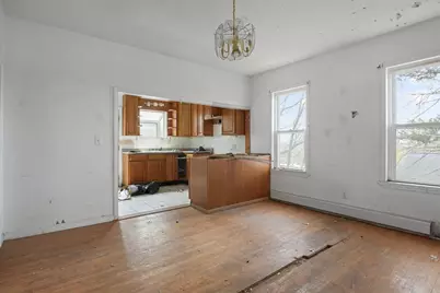 213 Weetamoe St, Fall River, MA 02720 - Photo 2