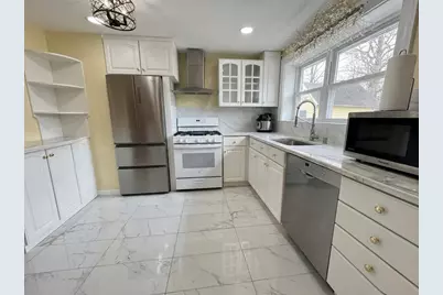 66 Harrison Ave, Woburn, MA 01801 - Photo 4