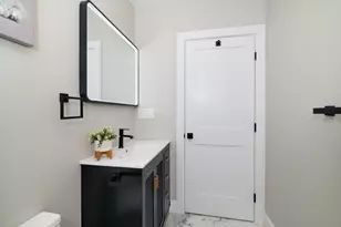 13 Arlington St, Somerville, MA 02145 - Photo 20