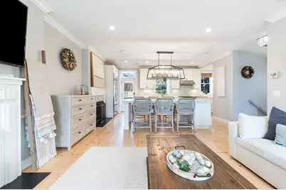 117 Baldwin St, Boston, MA 02129 - Photo 4