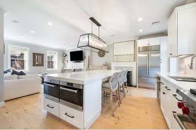 117 Baldwin St, Boston, MA 02129 - Photo 8