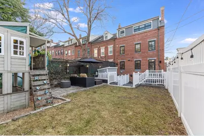 117 Baldwin St, Boston, MA 02129 - Photo 34
