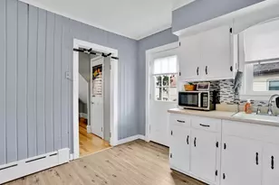 40 Laurel St, Holyoke, MA 01040 - Photo 6