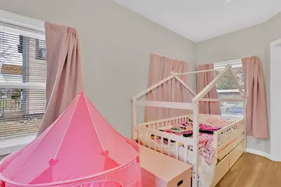 40 Laurel St, Holyoke, MA 01040 - Photo 34