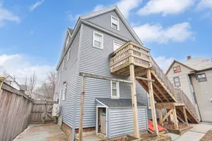 40 Laurel St, Holyoke, MA 01040 - Photo 40