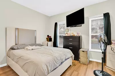 40 Laurel St, Holyoke, MA 01040 - Photo 32