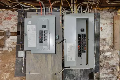 40 Laurel St, Holyoke, MA 01040 - Photo 38