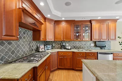 11 Swan Ln #11, Andover, MA 01810 - Photo 8