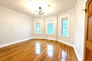 8 Berkeley St, Watertown, MA 02472 - Photo 4