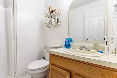 610 S Franklin St #F102, Holbrook, MA 02343 - Photo 10
