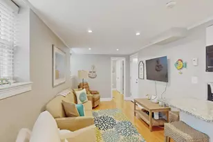 130 G St, Boston, MA 02127 - Photo 4