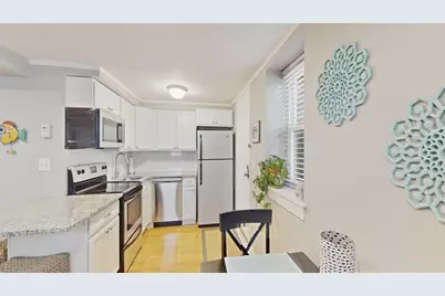 130 G Street #1, Boston, MA 02127 - Photo 6