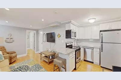 130 G Street #1, Boston, MA 02127 - Photo 2