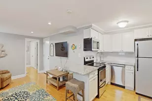 130 G St, Boston, MA 02127 - Photo 2
