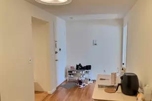 1039 Commonwealth Ave, Boston, MA 02215 - Photo 2