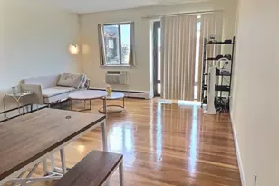 1027 Commonwealth Ave, Boston, MA 02215 - Photo 1