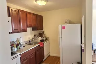 1027 Commonwealth Ave, Boston, MA 02215 - Photo 2