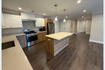 918 Providence Highway #405, Dedham, MA 02026 - Photo 2