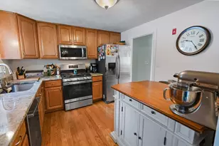 41 Sherwood Dr, Haverhill, MA 01835 - Photo 10