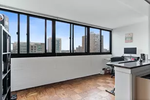 2 Hawthorne Pl, Boston, MA 02114 - Photo 8