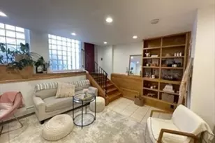 26 Irving St, Boston, MA 02114 - Photo 4