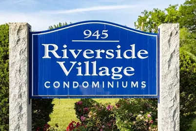 945 Riverside Dr #8A, Methuen, MA 01844 - Photo 2