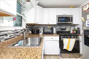 945 Riverside Dr, Methuen, MA 01844 - Photo 8