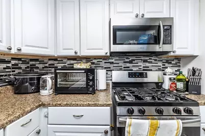 945 Riverside Dr #8A, Methuen, MA 01844 - Photo 10