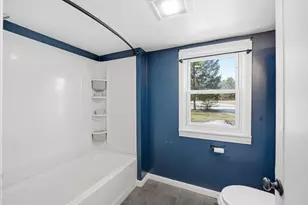 5 Torrey St, Easthampton, MA 01027 - Photo 8