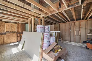 5 Torrey St, Easthampton, MA 01027 - Photo 14