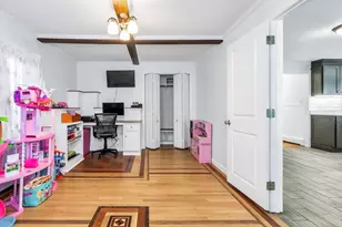 116 Weare St, Lawrence, MA 01843 - Photo 10