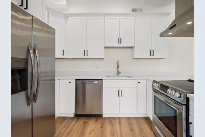 14 William St #4, Worcester, MA 01609 - Photo 2