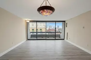 566 Commonwealth Ave, Boston, MA 02215 - Photo 2