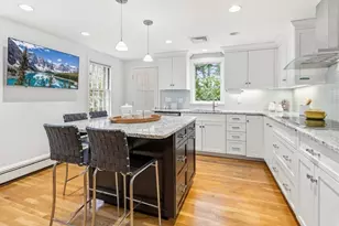 25 Apple Hill Ln, Lynnfield, MA 01940 - Photo 16