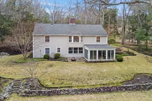 25 Apple Hill Ln, Lynnfield, MA 01940 - Photo 4