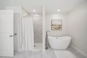 110 Crystal Brook Dr, Springfield, MA 01118 - Photo 40