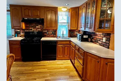 91 Daviston St, Springfield, MA 01108 - Photo 12